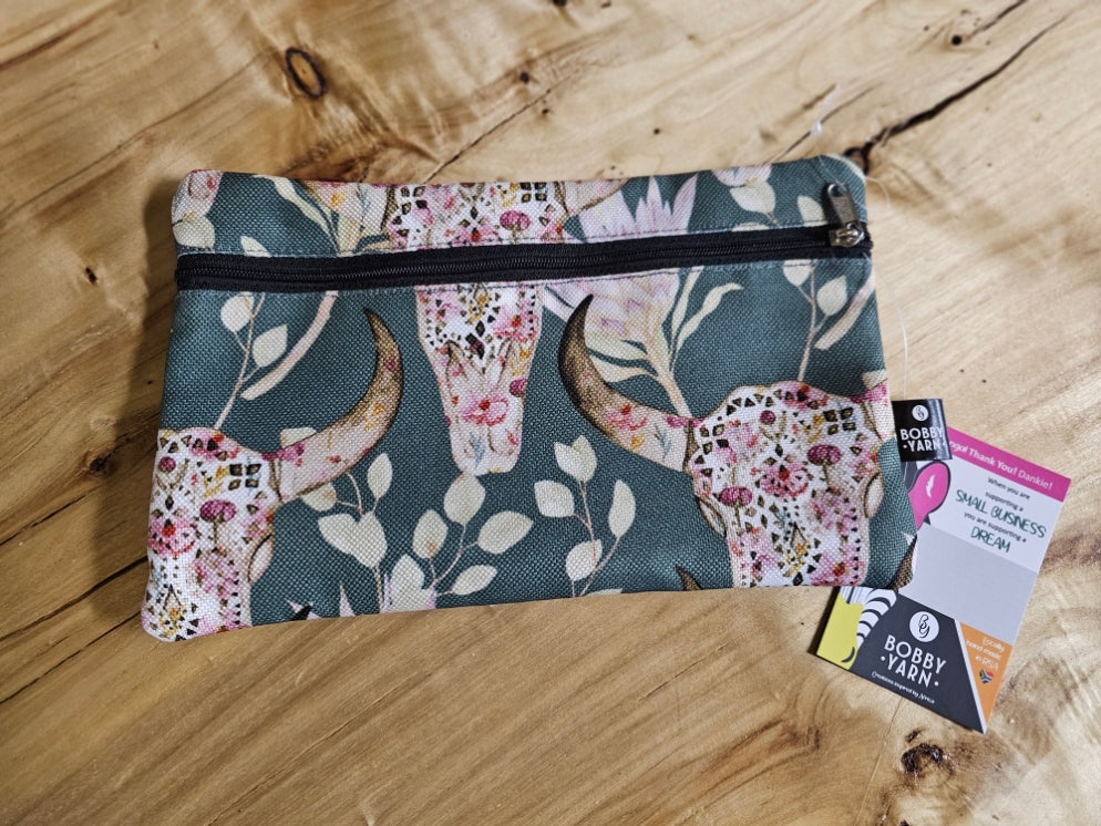 Bobby Yarn PENCIL CASE (MEDIUM)