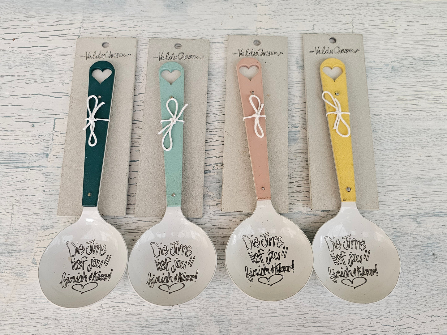 Enamel dish up spoon (multiple colors) Die Jirre lief jou
