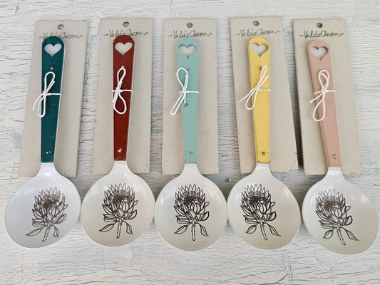 Enamel dish up spoon (multiple colors) Protea Medium