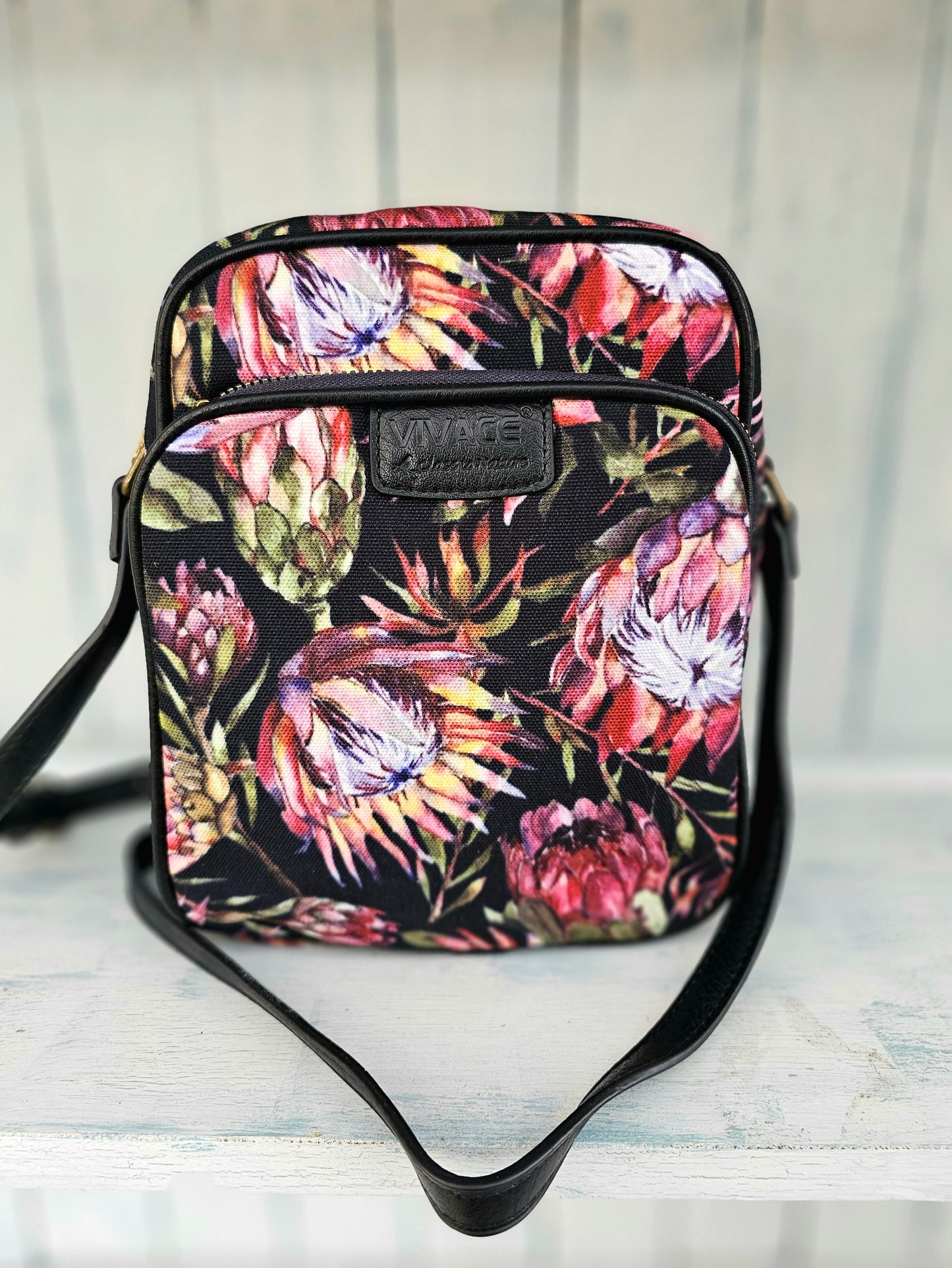 Black Handbag - Proteas