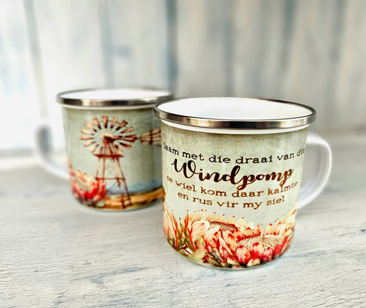 Blik bekers - saam met die draai van die windpomp