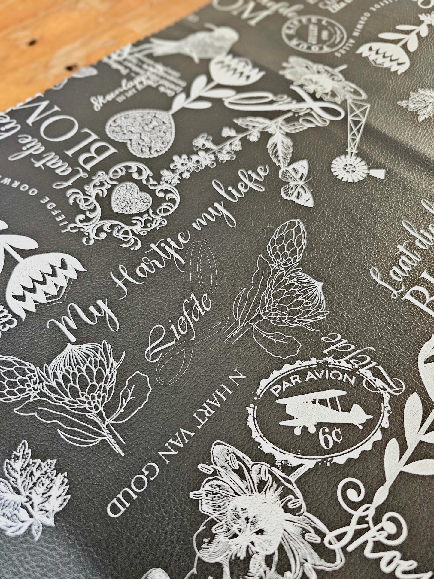 Table Runner - Vinyl/canvas