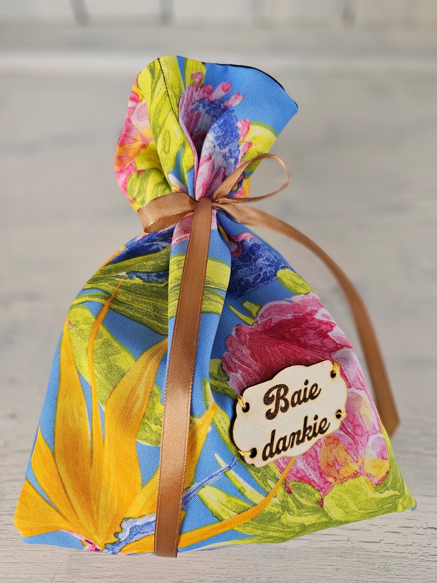 Gift set - Mossie earing & bookmark set, cookies