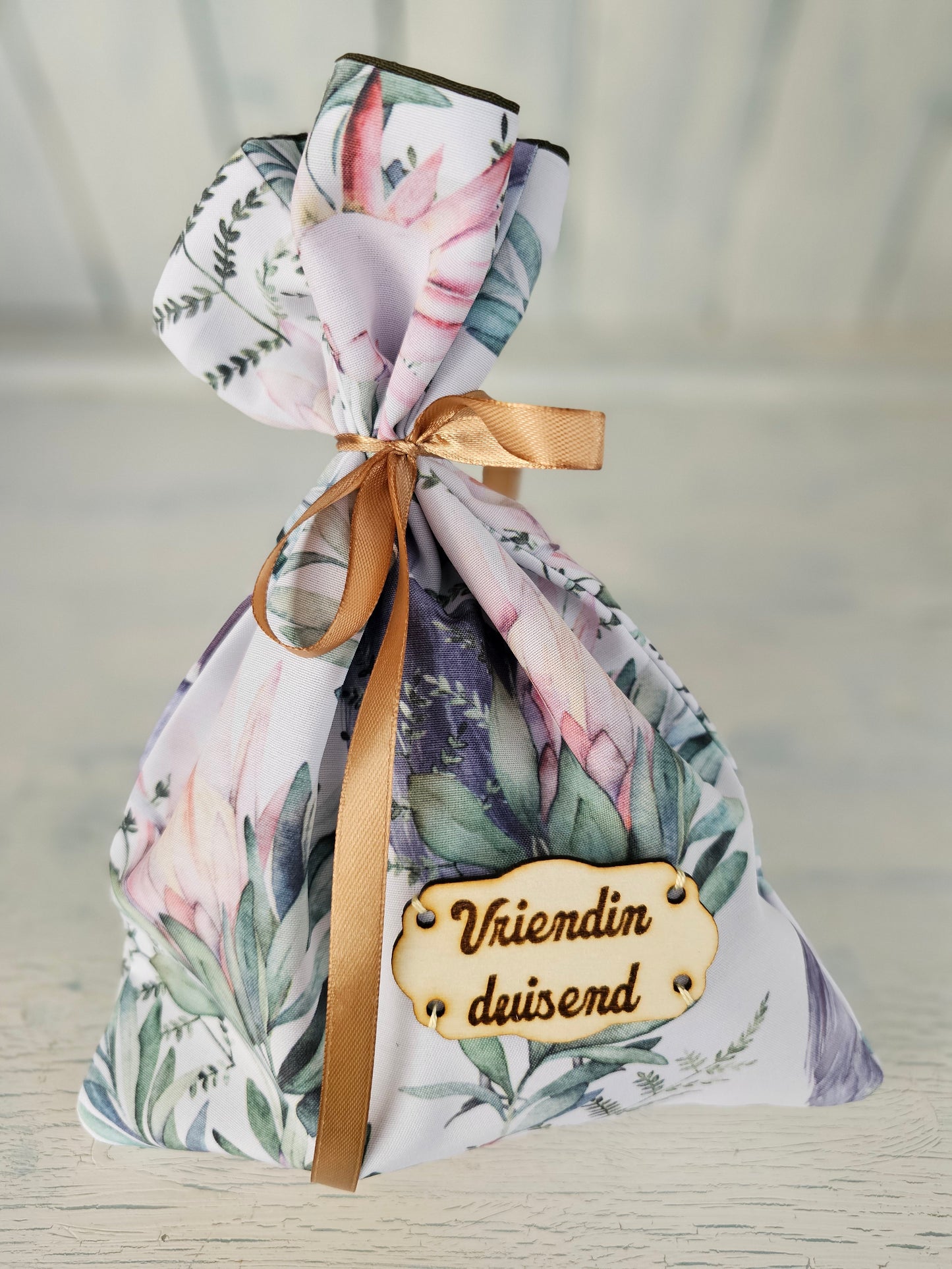 Gift set - Mossie earing & bookmark set, cookies