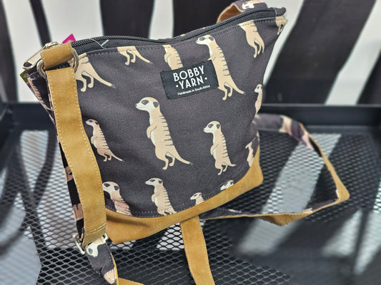 Sling handbag - black Meerkat