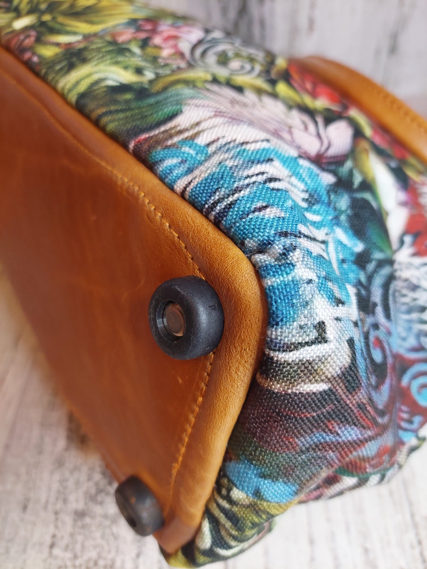 Canvas & high grain leather - Protea Botanical handbag