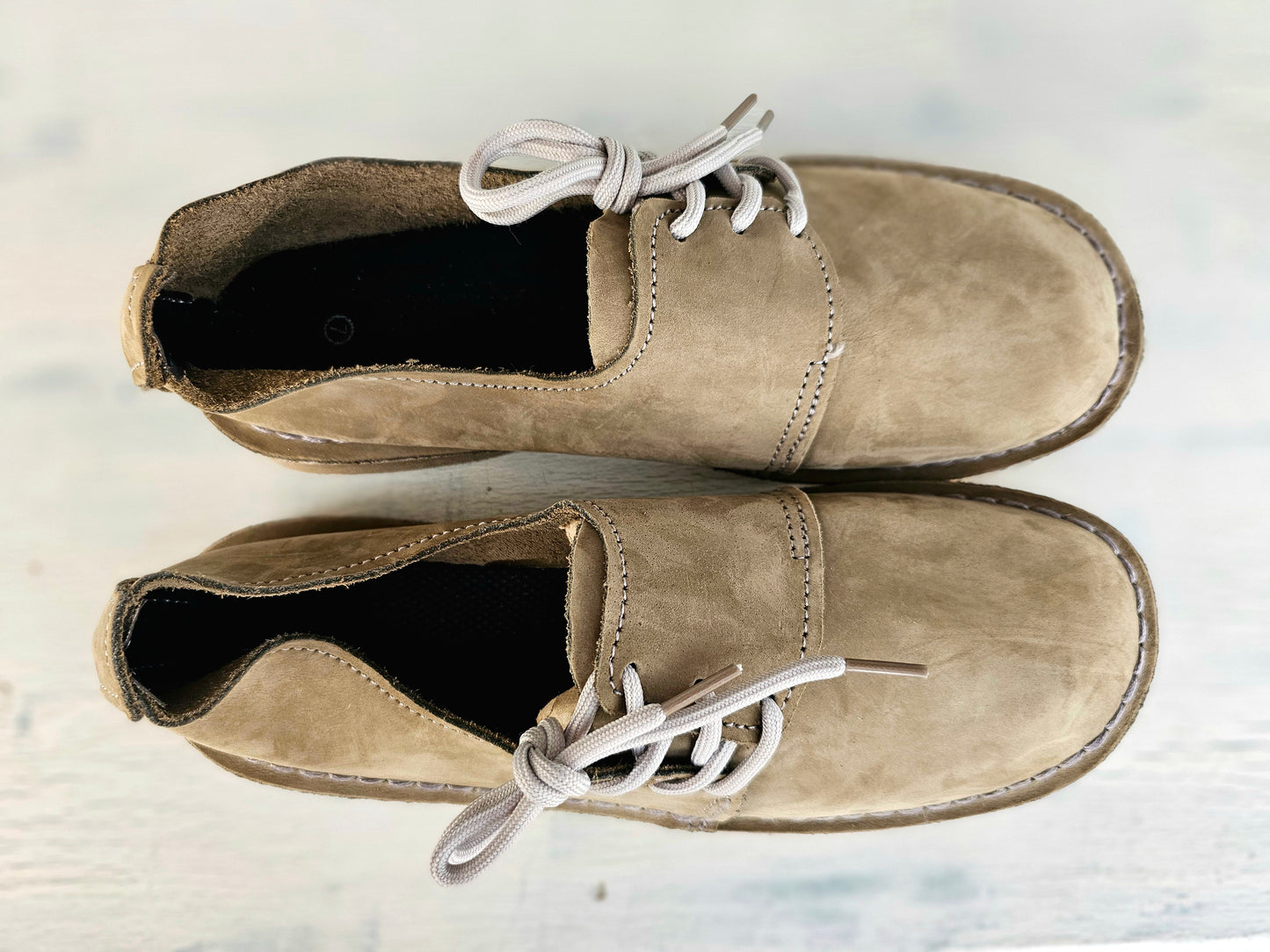 Low cut leather vellies - Olive side lace
