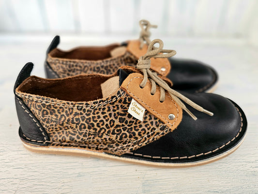 Black Leopard print low cut vellies