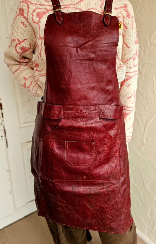 High grain leather apron engraved with proteas - Maroon