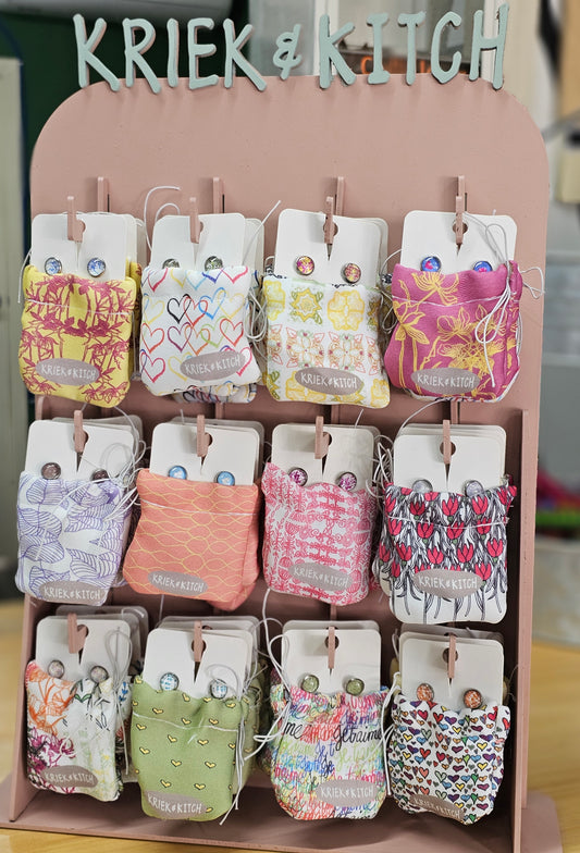 Earring & pouch