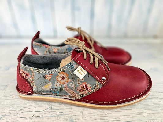 Low cut Vellies - Maroon & floral